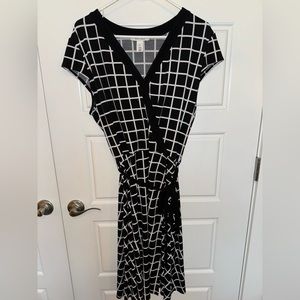 White House Black Market stretchy wrap dress. XL
